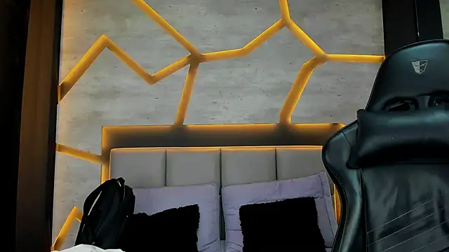 Snapshot of SilkNyx chatting on February 24, 2026, 1:31 pm SilkNyx online show from February 24, 2026, 1:31 pm