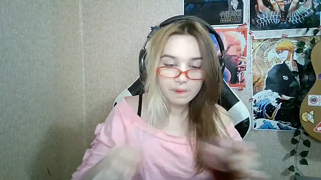 MilaTyan online show from April 3, 2026, 5:11 pm