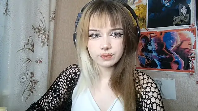 Snapshot of MilaTyan chatting on May 25, 2026, 4:24 pm MilaTyan online show from May 25, 2026, 4:24 pm