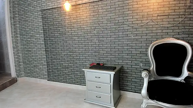 hillary bigbutt online show from March 14, 2026, 1:23 am