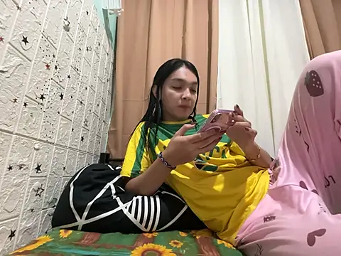 bigcock farrah online show from February 23, 2026, 8:44 am