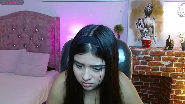 Snapshot of mila_quin chatting on April 21, 2026, 7:39 pm mila quin online show from April 21, 2026, 7:39 pm