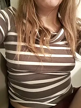 Snapshot of innojuica chatting on February 17, 2026, 7:53 pm innojuica online show from February 17, 2026, 7:53 pm