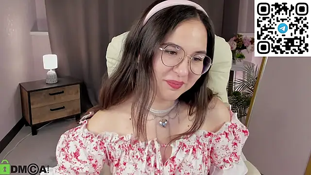 Snapshot of leylamirage chatting on February 20, 2026, 2:06 pm leylamirage online show from February 20, 2026, 2:06 pm