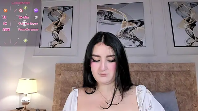 zoe moon   online show from May 7, 2026, 11:15 am