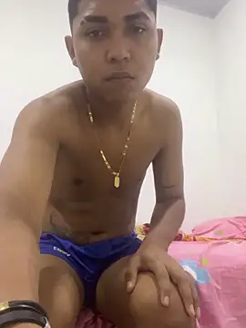 Thiago ro online show from February 25, 2026, 2:21 am