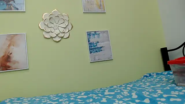 skinnysexy18 online show from May 6, 2026, 8:03 pm