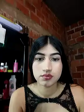 Snapshot of Julianiss chatting on February 24, 2026, 1:58 am Julianiss online show from February 24, 2026, 1:58 am