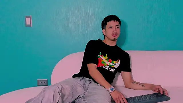 Snapshot of Youdoll_ chatting on February 26, 2026, 1:32 pm Youdoll online show from February 26, 2026, 1:32 pm