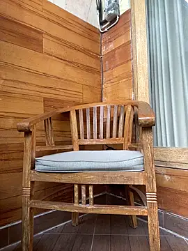 Anton blond online show from March 29, 2026, 2:11 am