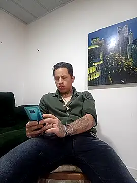 Valentino dominusSex online show from February 26, 2026, 9:58 pm