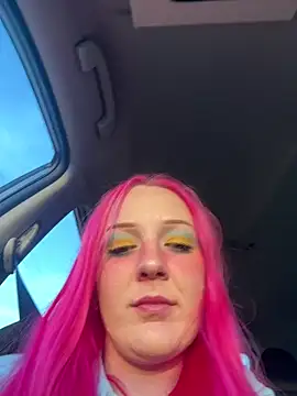 Snapshot of pinkhairfun16 chatting on April 1, 2026, 12:00 am pinkhairfun16 online show from April 1, 2026, 12:00 am