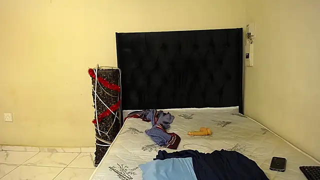 sexydiamond15 online show from February 24, 2026, 12:52 am