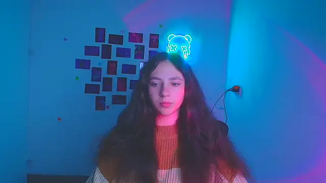 KissMeJulia online show from March 22, 2026, 6:28 am