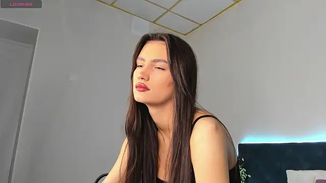 Adele Lanea online show from June 12, 2026, 1:04 am