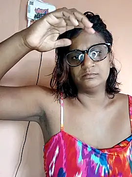 indianstrawberrylips4u online show from February 18, 2026, 5:47 am