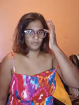 indianstrawberrylips4u online show from May 21, 2026, 5:14 am