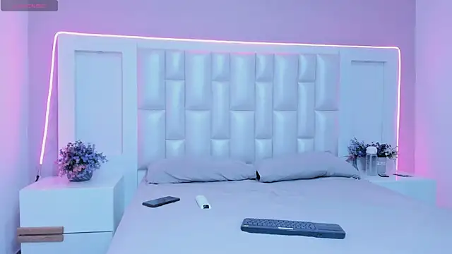 Liia Collins online show from March 10, 2026, 6:57 pm