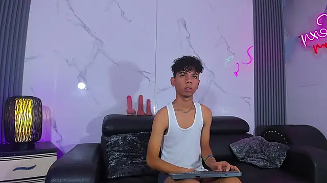 Snapshot of Spicy_guys chatting on May 14, 2026, 1:18 pm Spicy guys online show from May 14, 2026, 1:18 pm