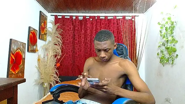 milo018 online show from February 27, 2026, 9:26 pm