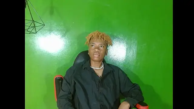 Snapshot of Darkiin_FTM chatting on February 27, 2026, 3:28 am Darkiin FTM online show from February 27, 2026, 3:28 am