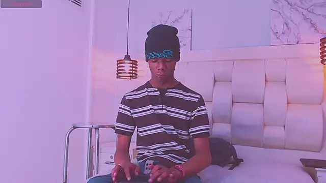 Santiago Ortiz  online show from April 8, 2026, 7:25 pm