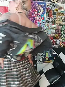 lady polka online show from February 25, 2026, 5:44 pm