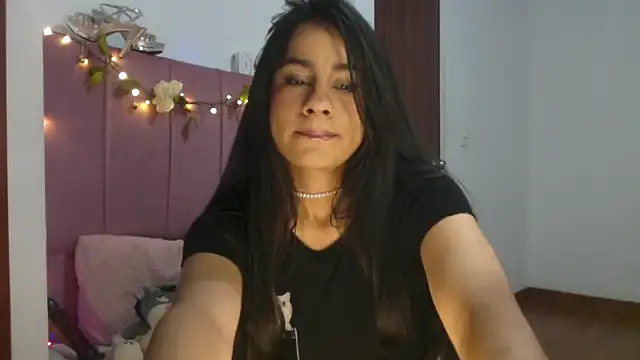 Snapshot of RebecaPalmer chatting on February 27, 2026, 5:40 am RebecaPalmer online show from February 27, 2026, 5:40 am