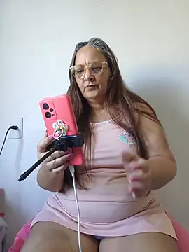 Noemipopi online show from July 19, 2026, 1:59 pm