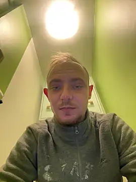 Crevette311 online show from January 6, 2026, 2:32 pm