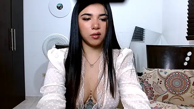 Snapshot of MiaDiamontLatin chatting on March 14, 2026, 11:43 pm MiaDiamontLatin online show from March 14, 2026, 11:43 pm