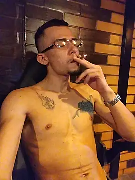 Snapshot of SharonTygaX chatting on February 21, 2026, 3:40 am SharonTygaX online show from February 21, 2026, 3:40 am