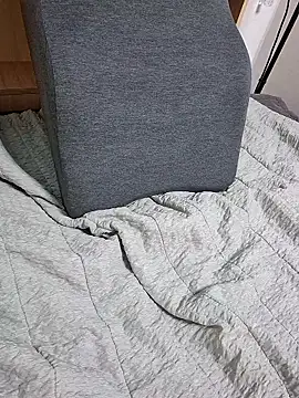 kiim1123 online show from March 1, 2026, 2:35 am