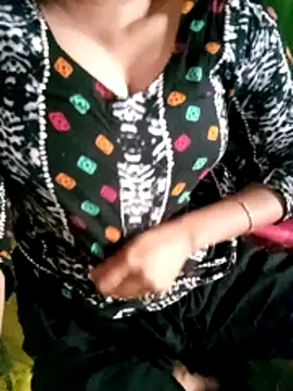 BreezySexyGirl69 online show from April 1, 2026, 8:48 am