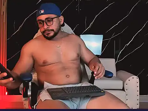 Snapshot of Cronos_Shong chatting on June 28, 2026, 3:23 am Cronos Shong online show from June 28, 2026, 3:23 am