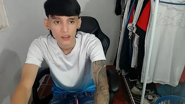 Snapshot of BOY-767 chatting on March 3, 2026, 1:45 am BOY-767 online show from March 3, 2026, 1:45 am