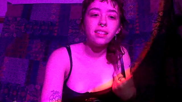 ivyxoxo online show from April 5, 2026, 2:20 am