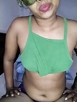 Snapshot of sugermoji chatting on March 20, 2026, 4:39 am sugermoji online show from March 20, 2026, 4:39 am