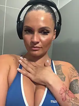 Snapshot of Destinylovex chatting on May 3, 2026, 11:27 am Destinylovex online show from May 3, 2026, 11:27 am