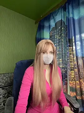 SophieBlackwood online show from May 18, 2026, 9:59 am