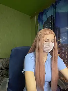 SophieBlackwood online show from May 28, 2026, 8:11 am