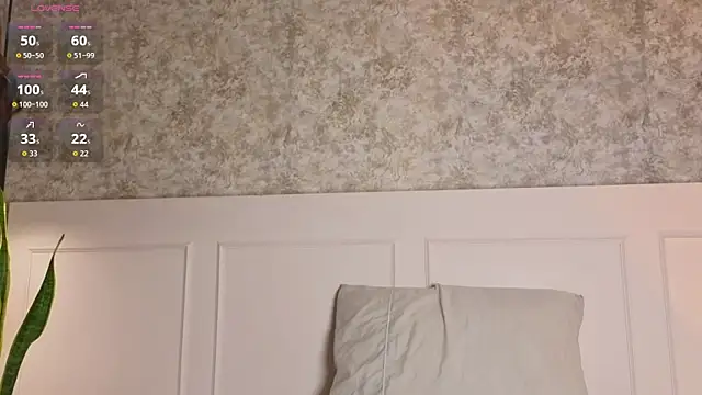 Selen marcell online show from March 18, 2026, 8:12 pm