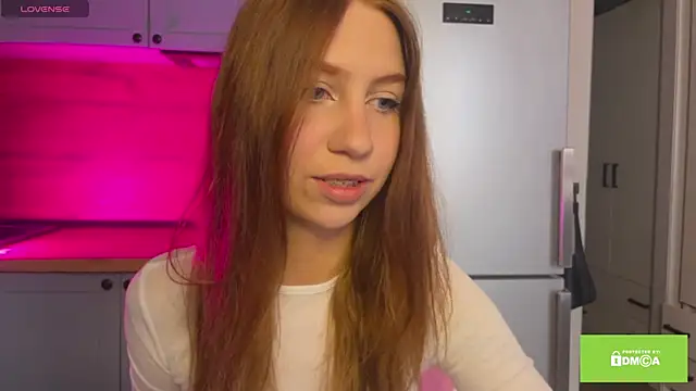 Snapshot of Veneloppalife chatting on July 6, 2026, 8:44 am Veneloppalife online show from July 6, 2026, 8:44 am