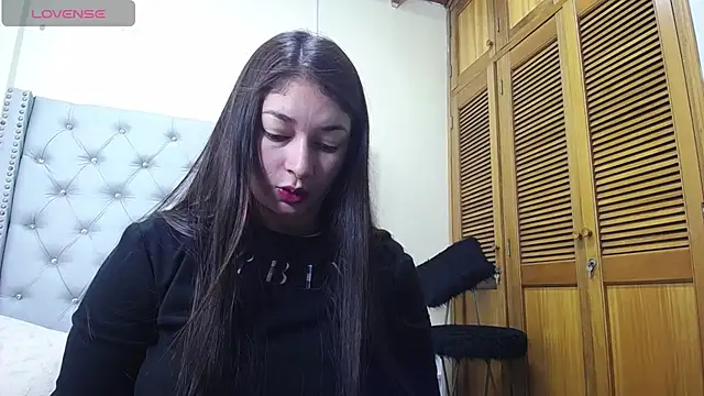 skarlett  36 online show from March 23, 2026, 1:04 pm