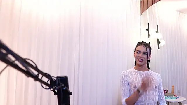 Snapshot of Luxa_Velvet chatting on June 13, 2026, 1:42 pm Luxa Velvet online show from June 13, 2026, 1:42 pm