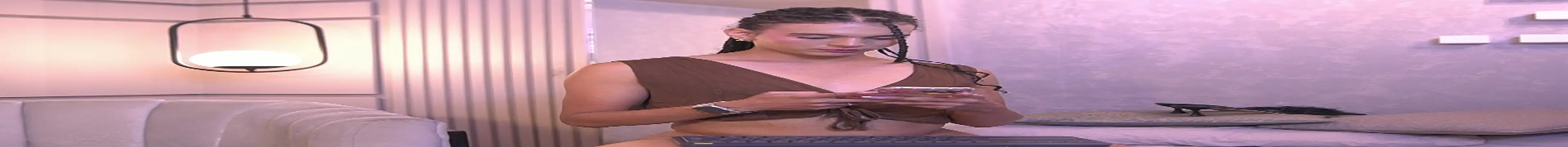 Snapshot of Luxa_Velvet chatting on July 1, 2026, 1:45 pm Luxa Velvet online show from July 1, 2026, 1:45 pm
