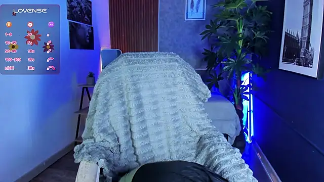 SophyAdams online show from March 12, 2026, 7:53 pm