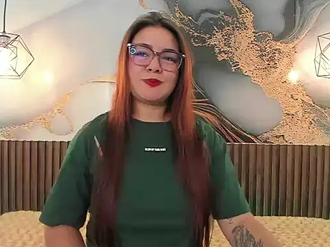 ElyinnRojas online show from March 25, 2026, 12:33 pm