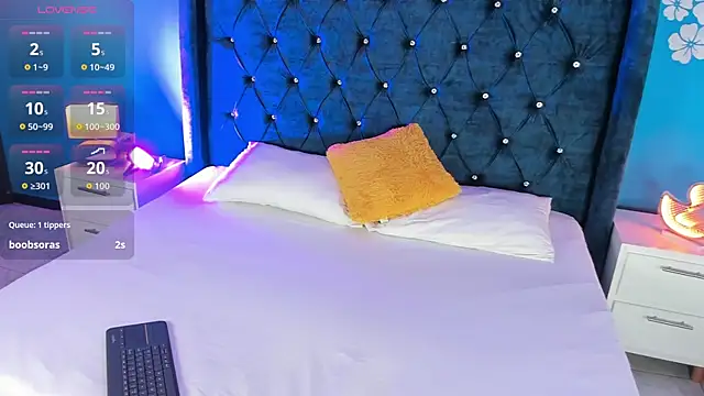 Snapshot of laurasmith_ chatting on March 1, 2026, 11:34 am laurasmith online show from March 1, 2026, 11:34 am