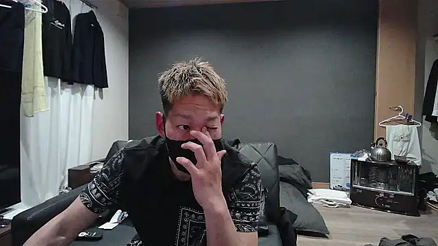 Snapshot of ryuaaaaa chatting on March 12, 2026, 4:57 pm ryuaaaaa online show from March 12, 2026, 4:57 pm